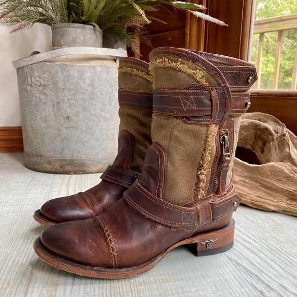 Lane Dust Off Boots - Picture 2 of 10